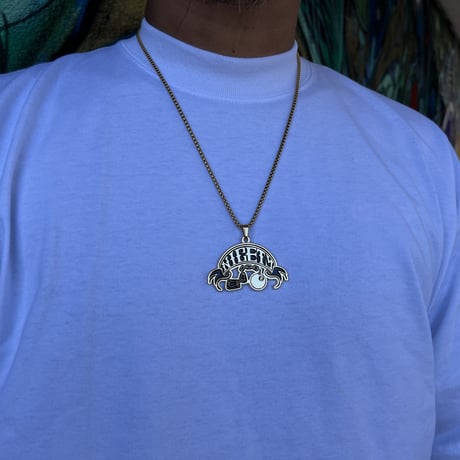 8ball gp. neckless / gold x black