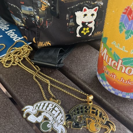 8ball gp. neckless / gold x black