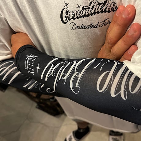 "still here" arm cover 2pcs