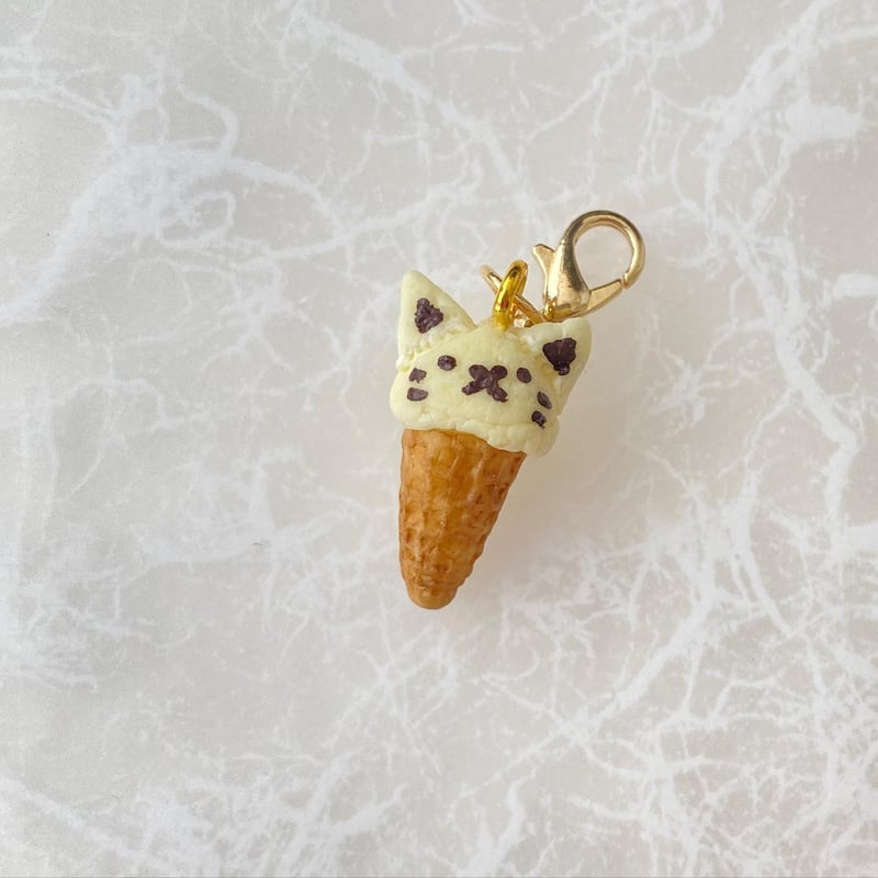 にゃんこアイスクリームチャーム | mieux mignon