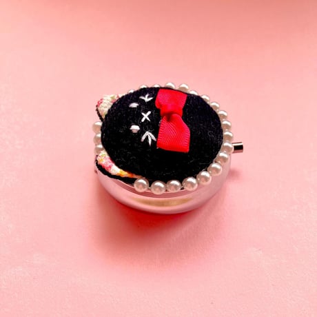 happiness cat pill case【みゅー：小】