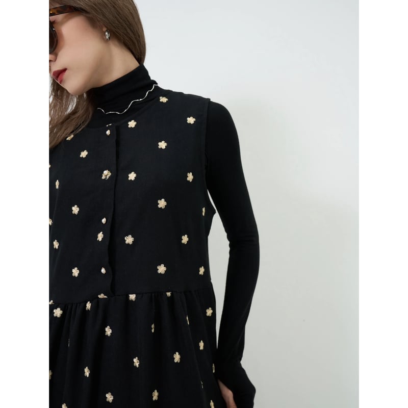 flower pattern embroidery long dress BLACK | IPSUM