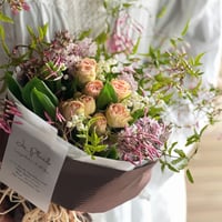 Instagram 4/25 のリール　Perfume bouquet