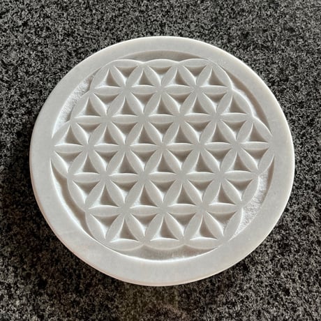 フラワーオブライフプレート（白）丸型 18cm×18cm  / Flower of life ⚪︎ （white) 18cm*18cm