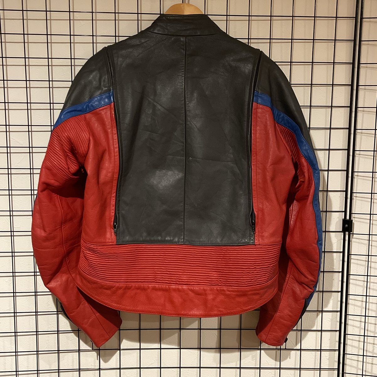 BMW MOTORRAD レザージャケット Lサイズ 赤 BMW MOTORRAD レザージャケット Lサイズ 赤
