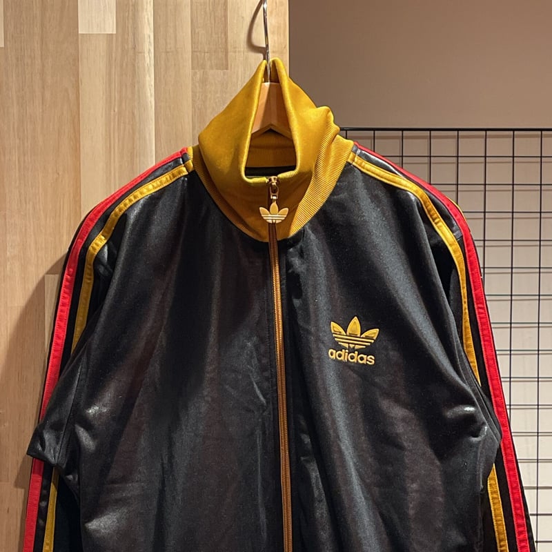 adidas トラックジャケット　90s