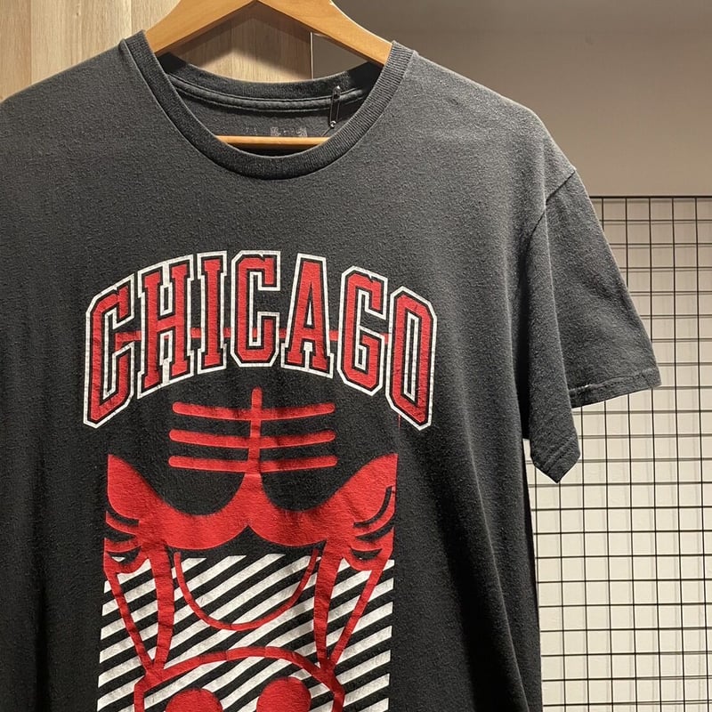 NBA シカゴブルズ チームロゴ 半袖Tシャツ Mサイズ A722 | 古着屋Quest