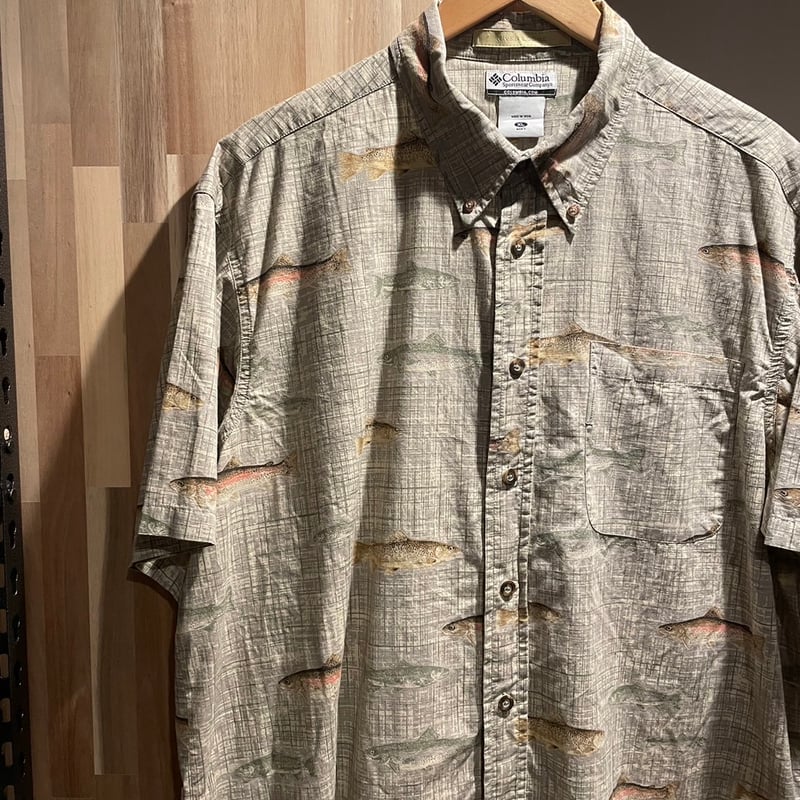 新品 Columbia コロンビア  LODGE 魚柄 半袖シャツ L Columbia 良品 RIVER LODGE コロンビア リバーロッジ フィッシュ