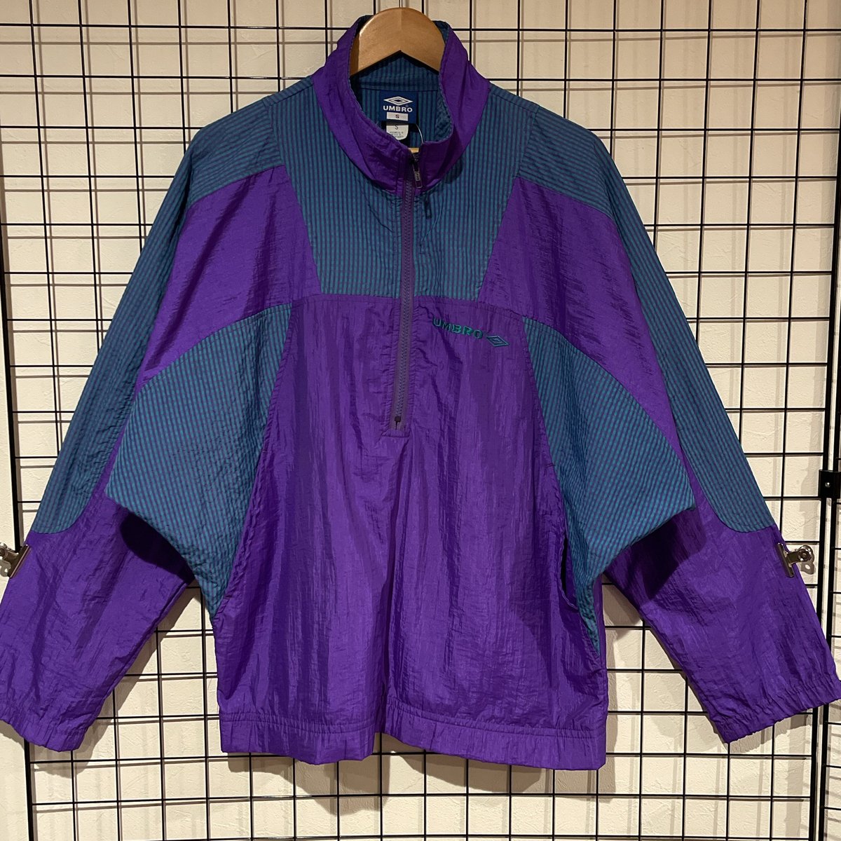 90s UMBRO アンブロ ハーフジップ ナイロンプルオーバー C376ナイロン