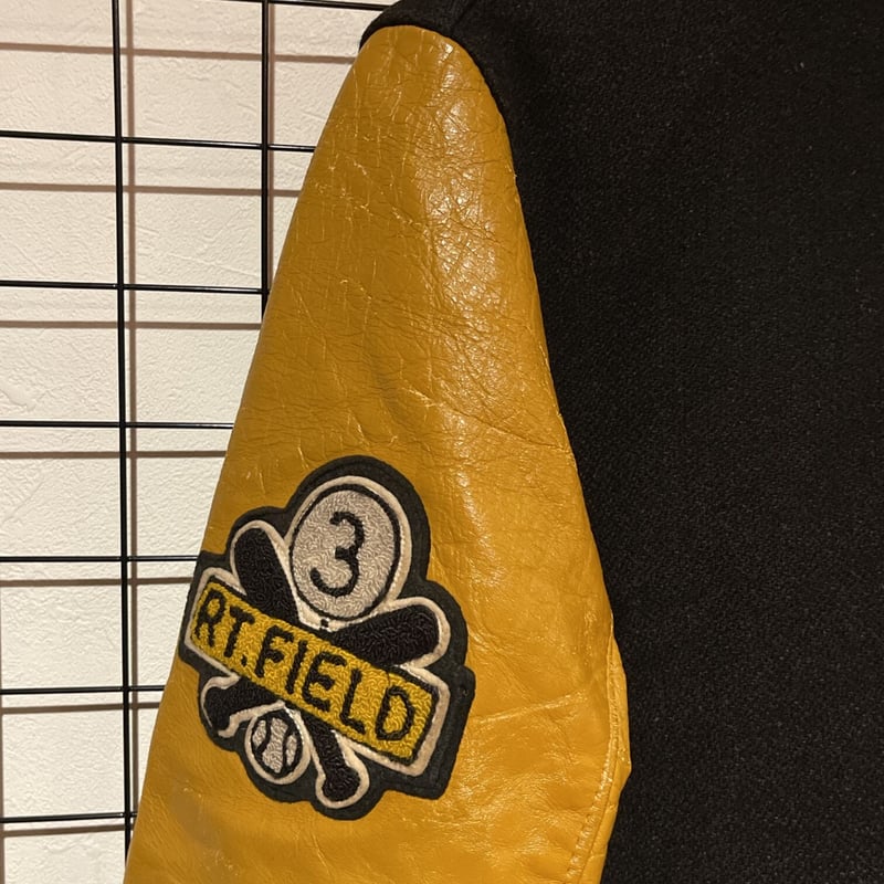70s カナダ製 袖レザー スタジャン レディース | 古着屋Quest 70s カナダ製 袖レザー スタジャン レディース | 古着屋Quest