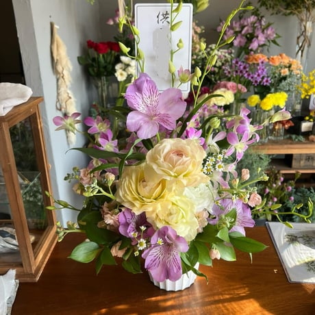 【札幌市内、北広島、江別、恵庭、南幌町のお届け】お供え用アレンジメント