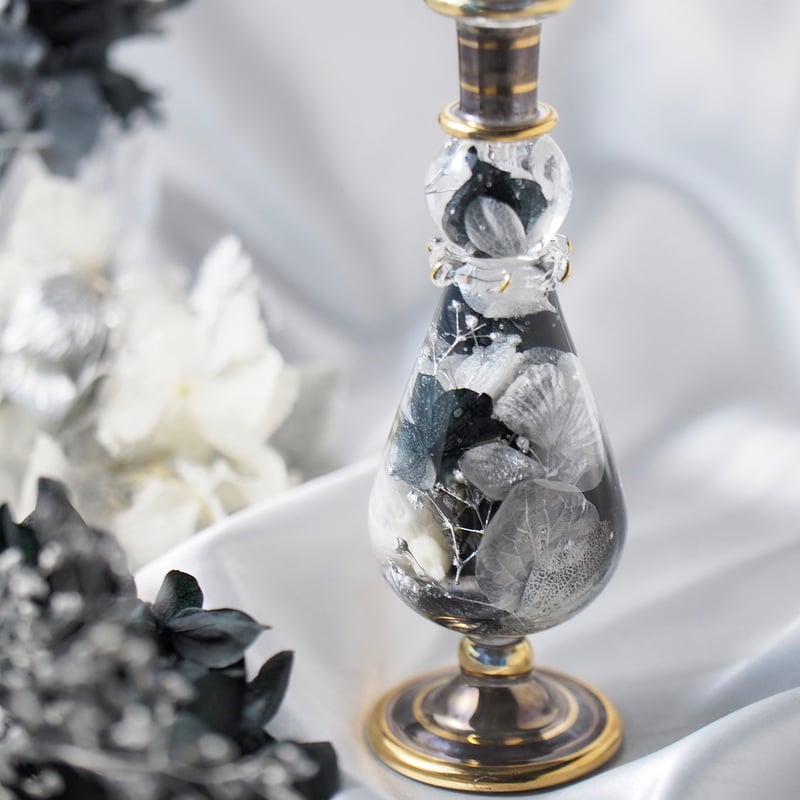 ◯「王妃の愛した花々」 Nocturne 黒 | シュト flower art glass