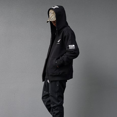 【世界大会限定モデル】DIAMOND DUST ZIP HOODIE