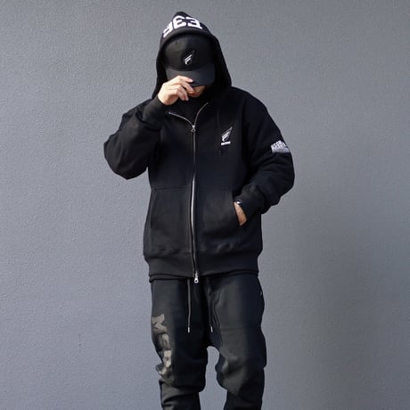 【世界大会限定モデル】DIAMOND DUST ZIP HOODIE