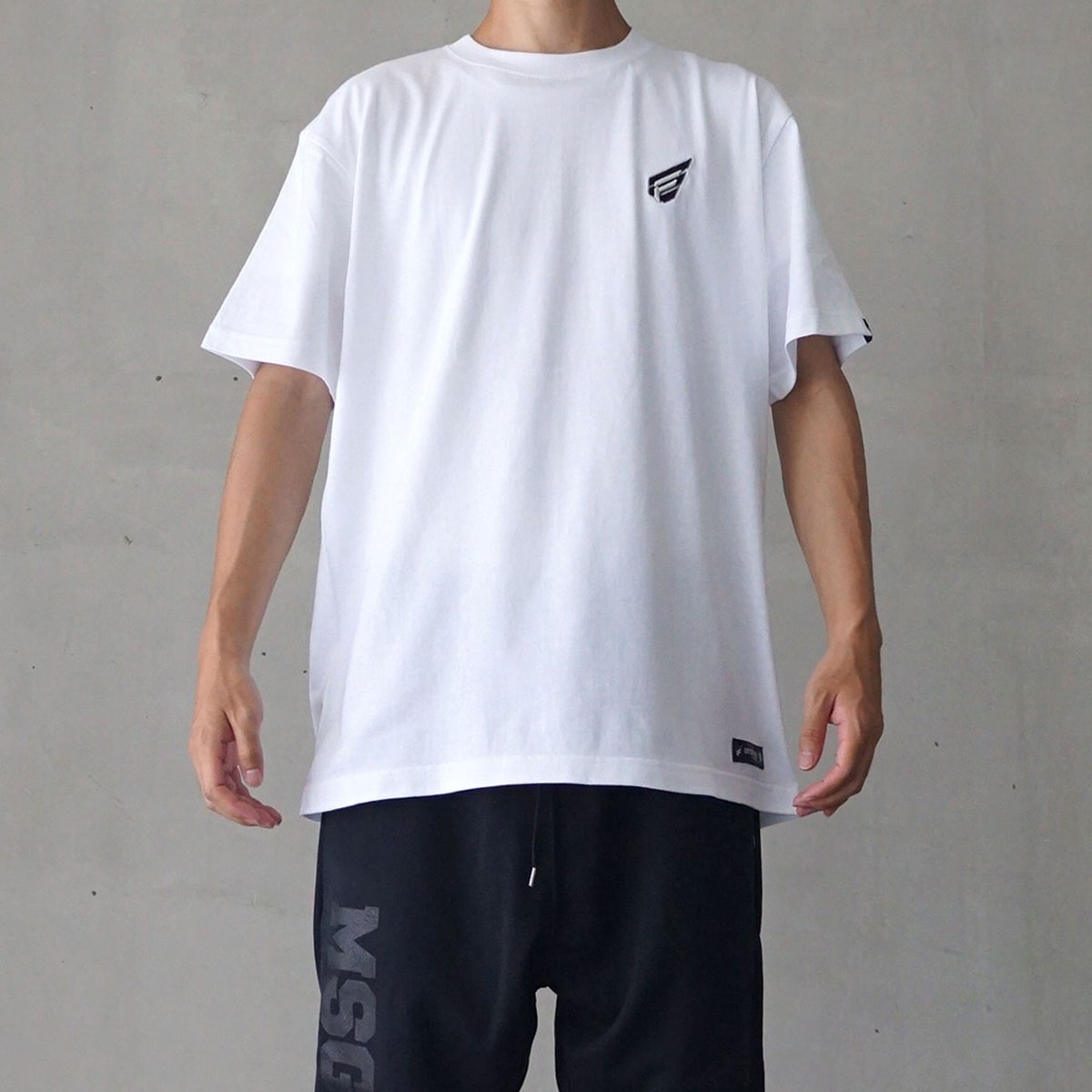 E36 刺繍ロゴTシャツ WHITE | AREA.36 E36 刺繍ロゴTシャツ WHITE | AREA.36