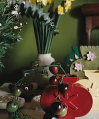 FLOWER VASE by jonquil (France)