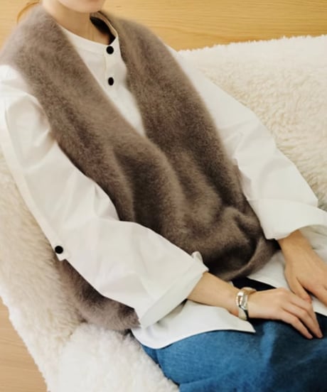 deep v-neck knit vest / 2color　hm1851