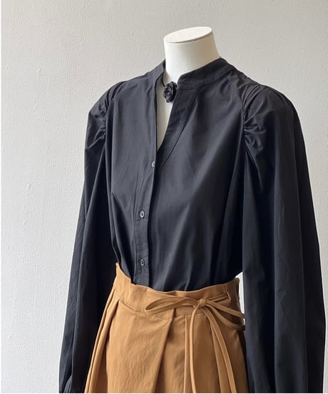 gathered puff sleeve shirt / 2color　hm1715