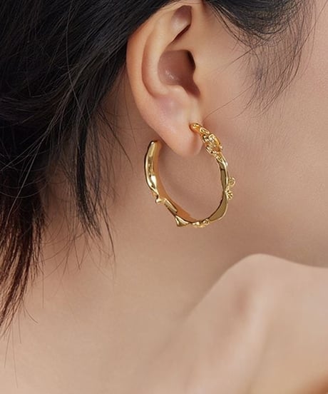 twist line  pierce　hm2365