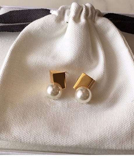 geometric pearl pierce　hm2138