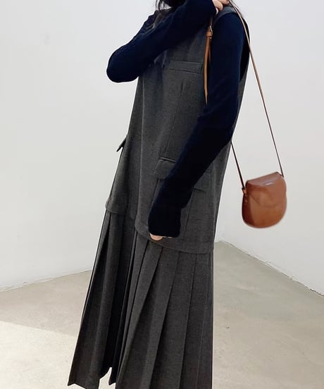 pleated sleeveless dress　hm1654