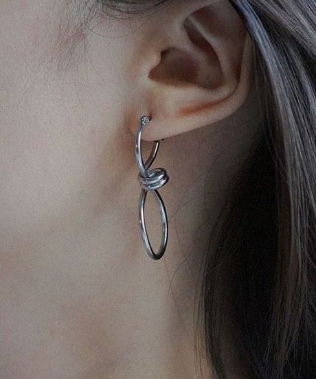 twist design pierce / 2color　hm1554