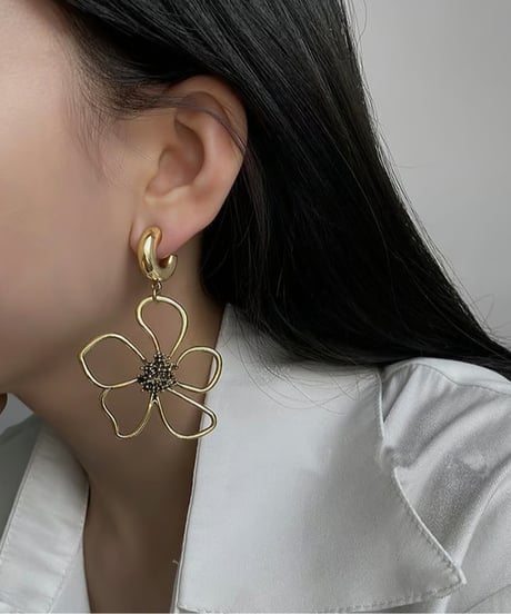 gold flower pierce　hm2131