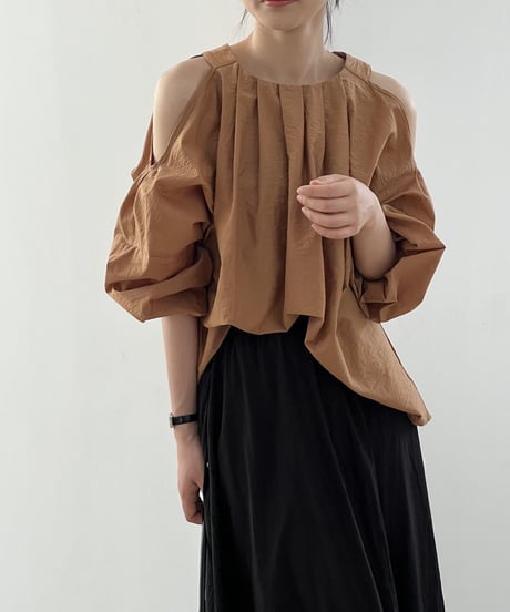 off-shoulder blouse / 2color　hm1527