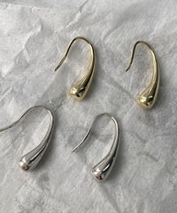 teardrop twist pierce / 2color　hm2129
