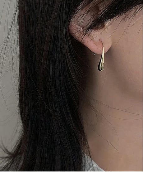teardrop twist pierce / 2color　hm2129