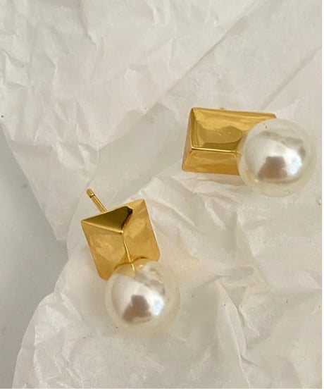 geometric pearl pierce　hm2138