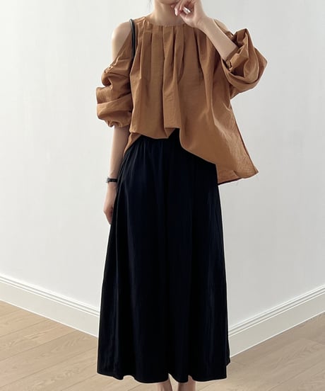 off-shoulder blouse / 2color　hm1527