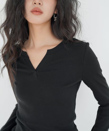 v-cut neck cutsew / 2color　hm2028