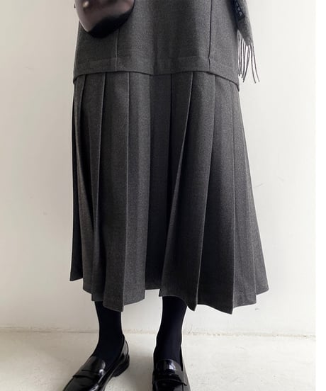 pleated sleeveless dress　hm1654