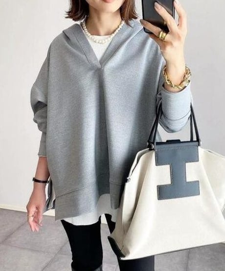 v-neck hooded sweatshirt　hm2496