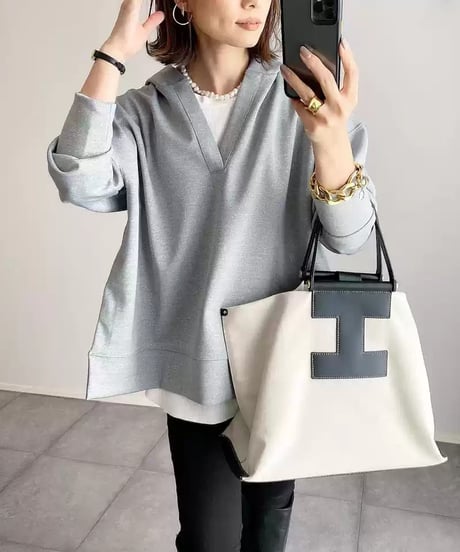 v-neck hooded sweatshirt　hm2496