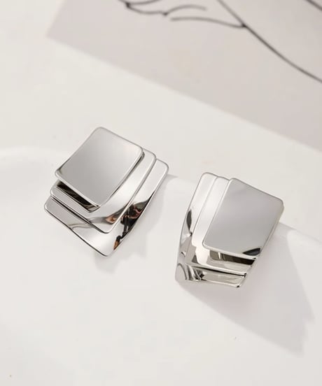 chunky square pierce / 2color　hm2364