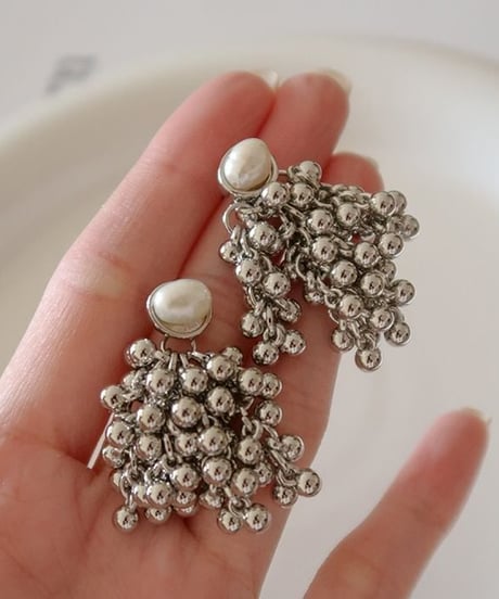 pearl flower pierce / 2color　hm2377