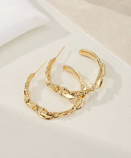 twist line  pierce　hm2365