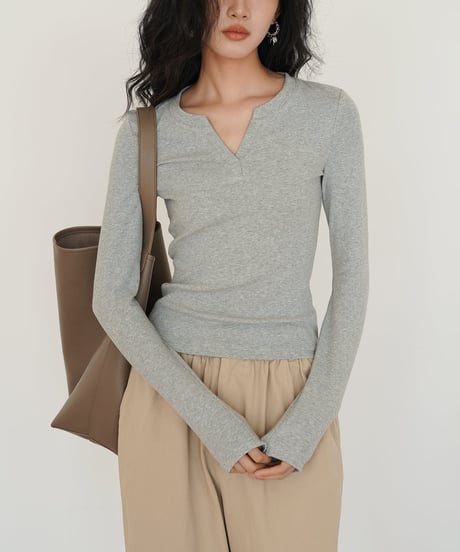 v-cut neck cutsew / 2color　hm2028