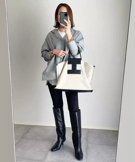 v-neck hooded sweatshirt　hm2496