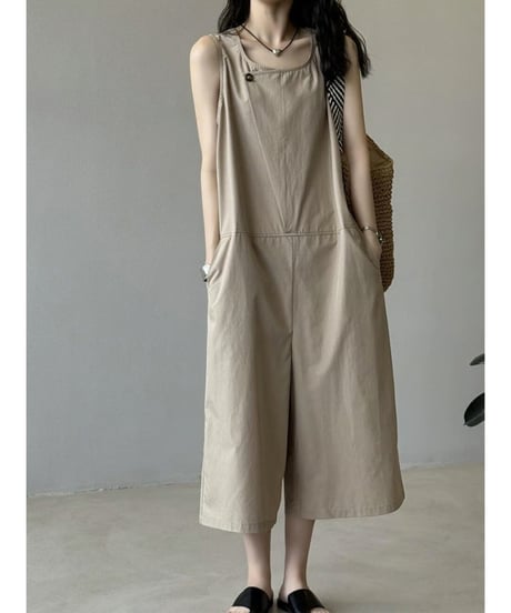 sleeveless cropped jumpsuit / 2color　hm2473