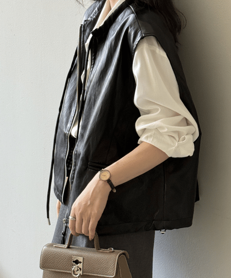 faux leather vest / 2color　hm2764