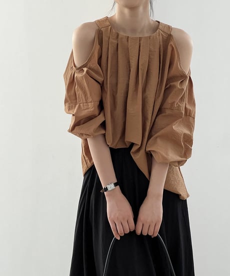 off-shoulder blouse / 2color　hm1527
