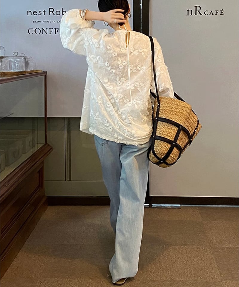 即納》flower embroidery blouse hm1374 | Her Me
