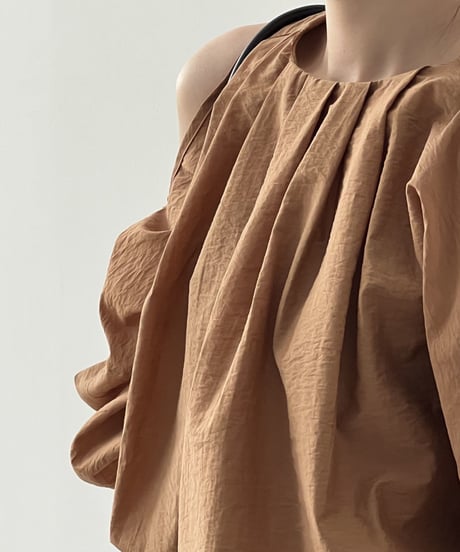 off-shoulder blouse / 2color　hm1527