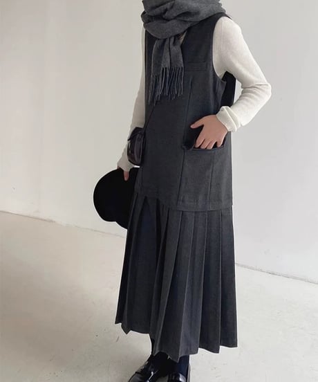 pleated sleeveless dress　hm1654