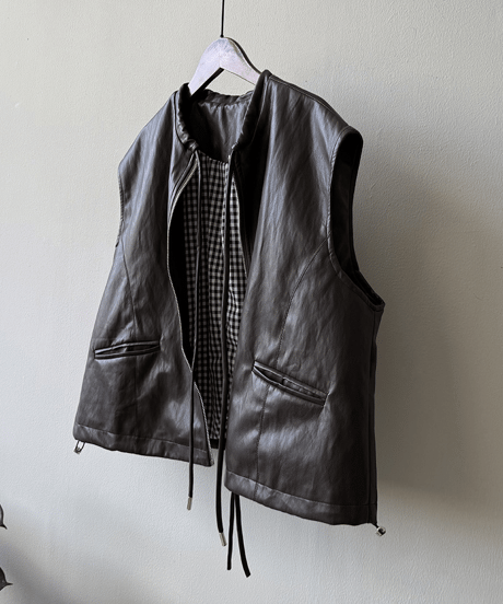 faux leather vest / 2color　hm2764