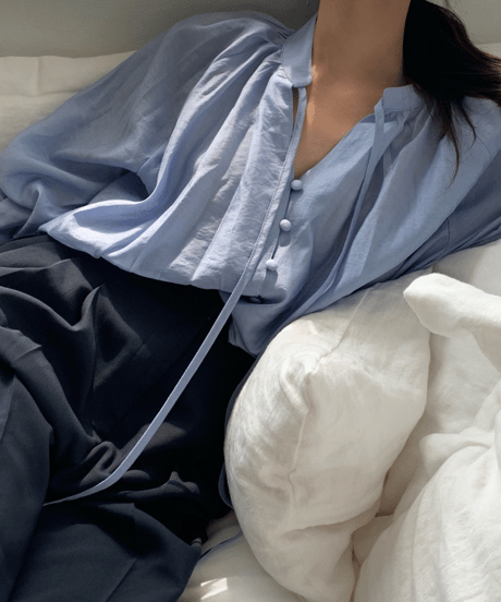 soft tie neck blouse / 2color　hm2854