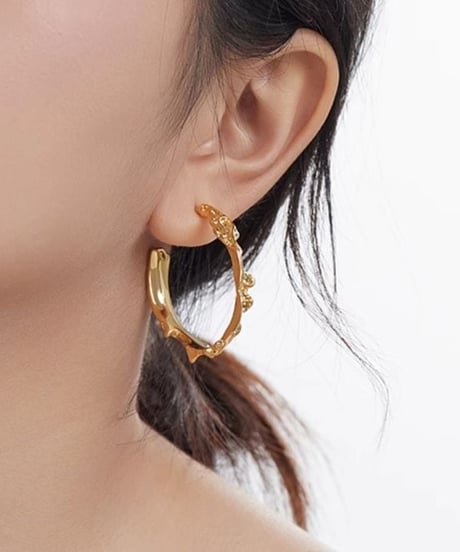 twist line  pierce　hm2365